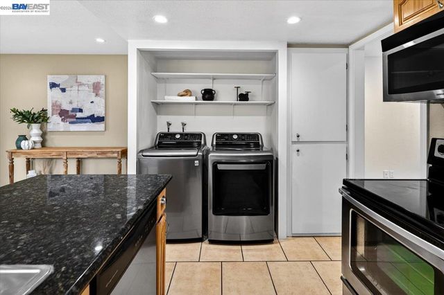 1939 De Vaca Way, Livermore, CA 94550