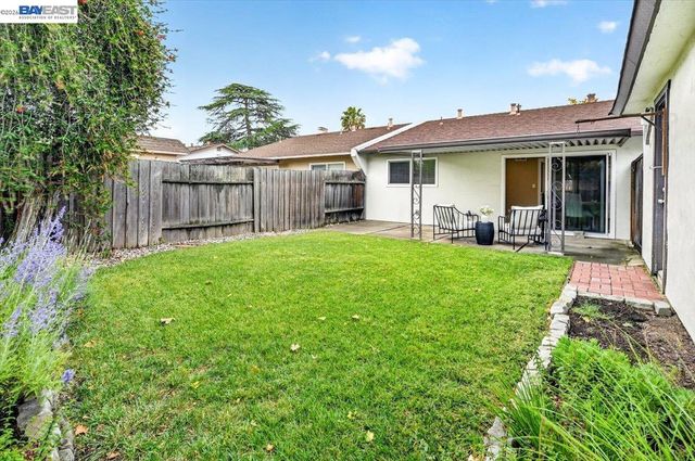1939 De Vaca Way, Livermore, CA 94550