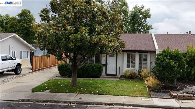 1939 De Vaca Way, Livermore, CA 94550