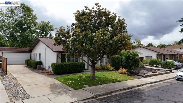 1939 De Vaca Way, Livermore, CA 94550
