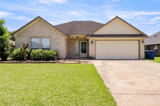 125 Dove Trail, Richwood, TX 77531