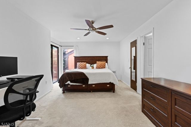 142 Riverbend Dr, North Brunswick Twp., NJ 08902