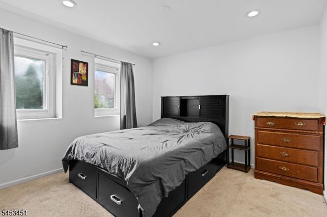142 Riverbend Dr, North Brunswick Twp., NJ 08902