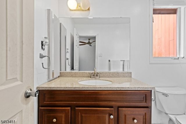 142 Riverbend Dr, North Brunswick Twp., NJ 08902