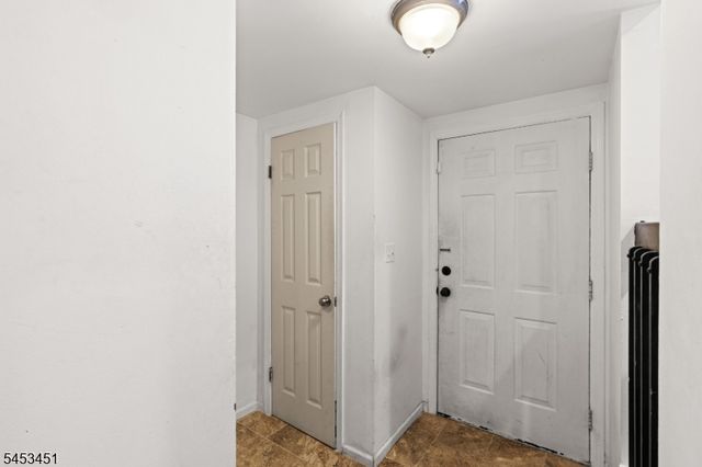 142 Riverbend Dr, North Brunswick Twp., NJ 08902