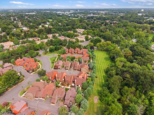 142 Riverbend Dr, North Brunswick Twp., NJ 08902