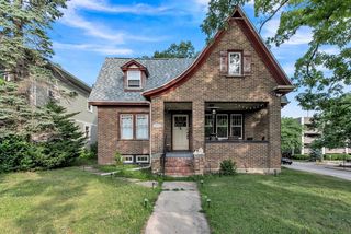1004 S WEBSTER AVENUE, Green Bay, WI 54301