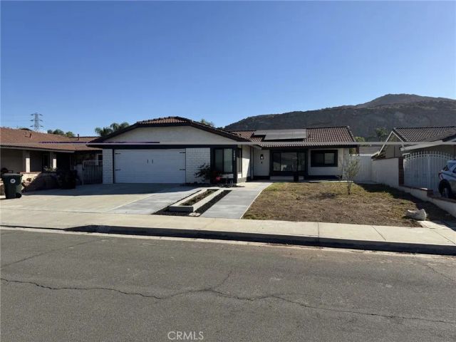 2892 Heller, Riverside, CA 92509
