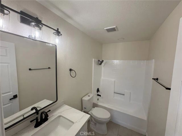 2892 Heller, Riverside, CA 92509