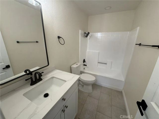 2892 Heller, Riverside, CA 92509