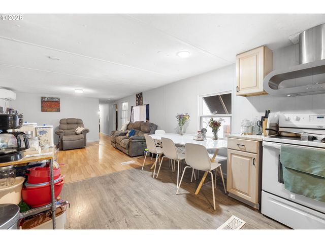 13201 Ne 44TH St 26, Vancouver, WA 98682