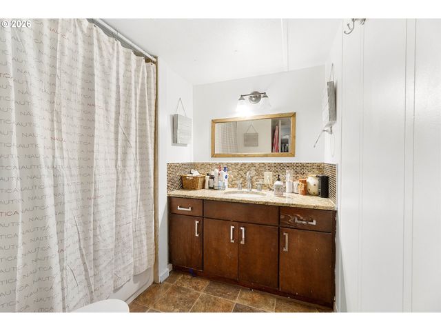 13201 Ne 44TH St 26, Vancouver, WA 98682