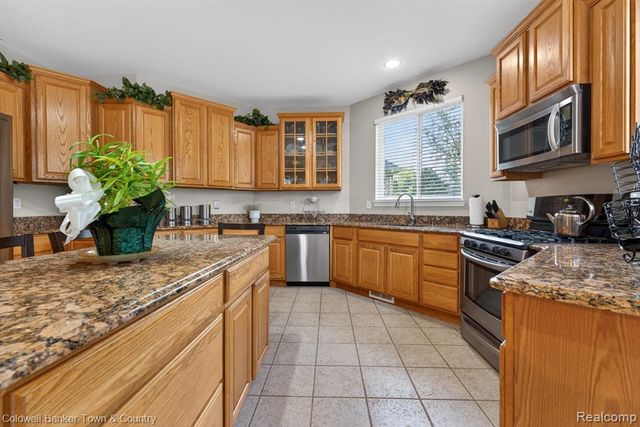 26974 Debiasi Drive, Romulus, MI 48174