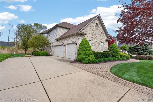 26974 Debiasi Drive, Romulus, MI 48174