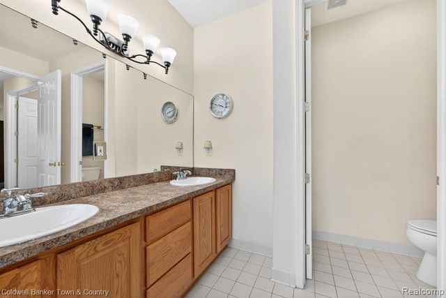 26974 Debiasi Drive, Romulus, MI 48174