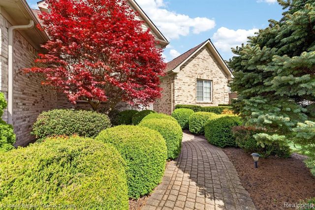 26974 Debiasi Drive, Romulus, MI 48174