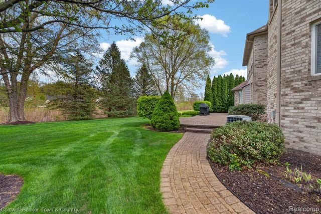 26974 Debiasi Drive, Romulus, MI 48174