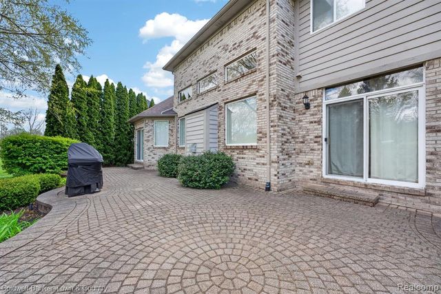 26974 Debiasi Drive, Romulus, MI 48174
