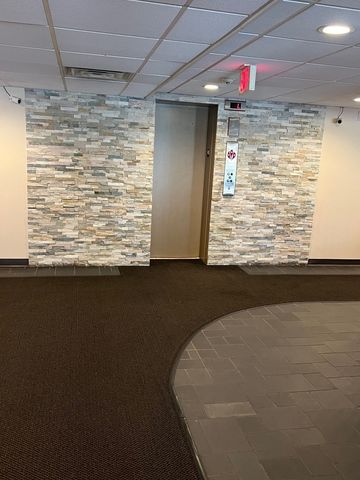 400 THAMES Parkway 2G, Park Ridge, IL 60068
