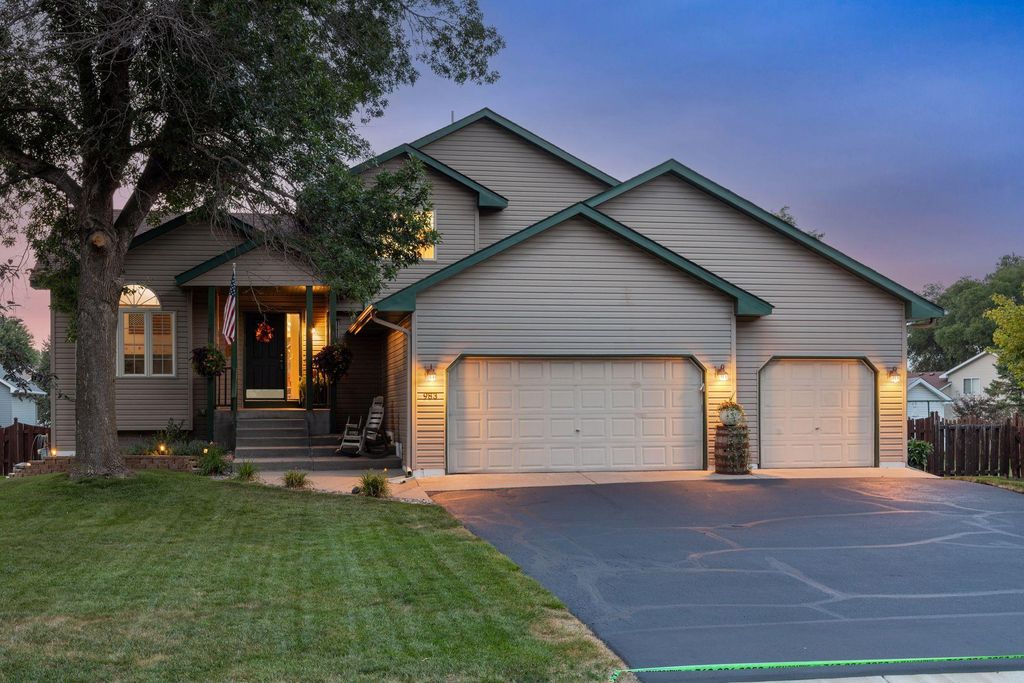 983 114th Avenue NE, Blaine, MN 55434 — exterior