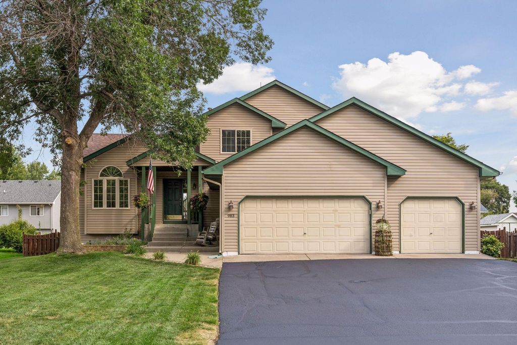983 114th Avenue NE, Blaine, MN 55434 — photo 2