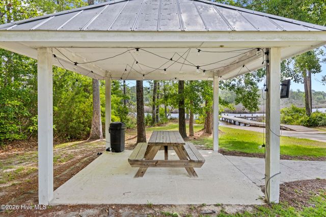 309 Livingston Court, Holly Ridge, NC 28445