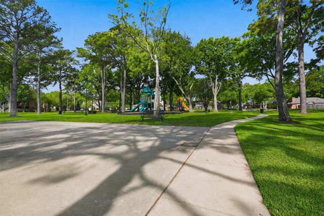 8518 Pool Creek Drive, Houston, TX 77095