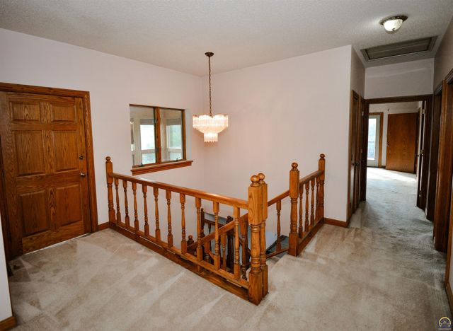 1212 Road 260, Emporia, KS 66801