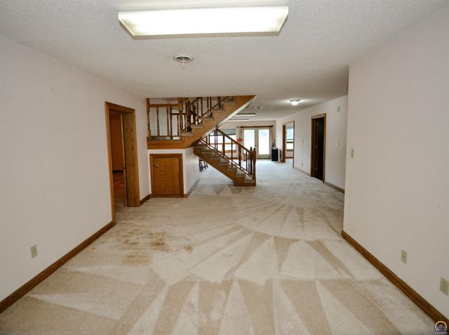 1212 Road 260, Emporia, KS 66801