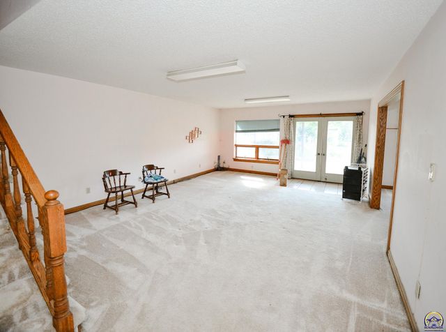 1212 Road 260, Emporia, KS 66801