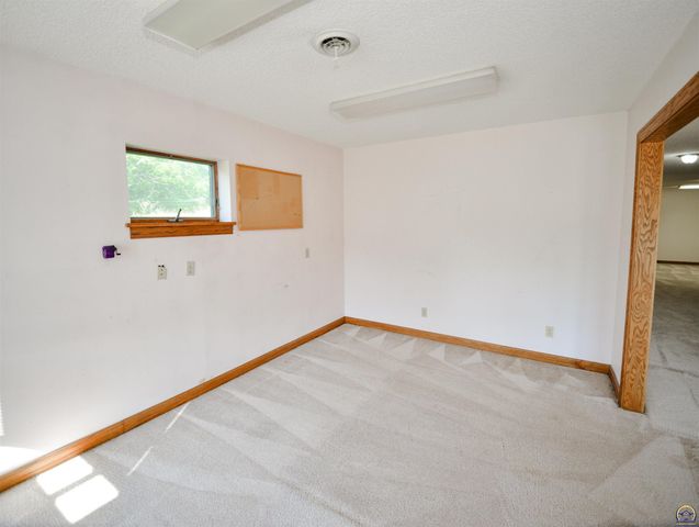 1212 Road 260, Emporia, KS 66801