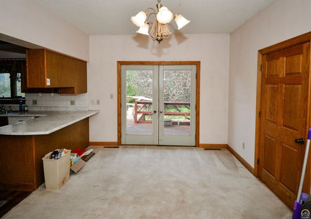 1212 Road 260, Emporia, KS 66801