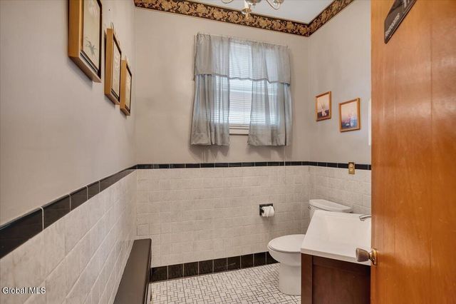 891 Madison Avenue, Albany, NY 12208