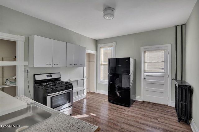 891 Madison Avenue, Albany, NY 12208