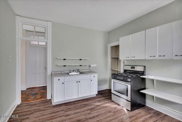 891 Madison Avenue, Albany, NY 12208