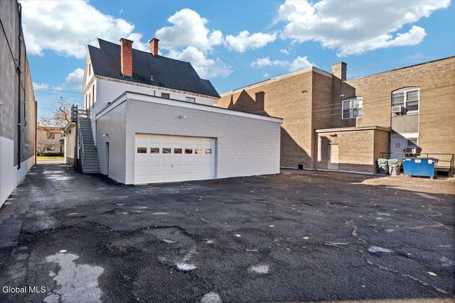 891 Madison Avenue, Albany, NY 12208