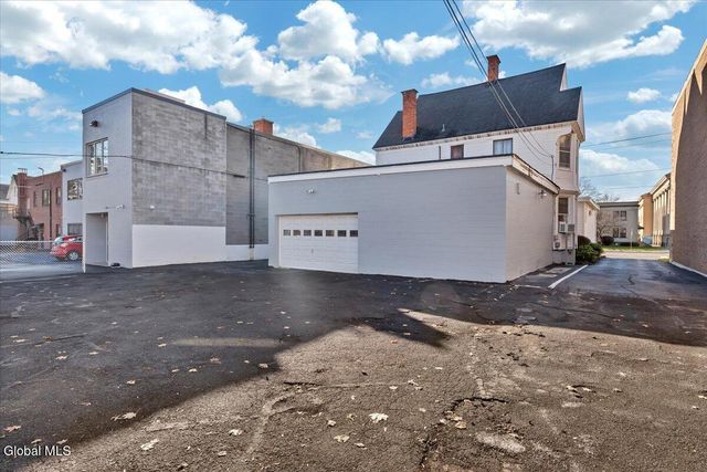 891 Madison Avenue, Albany, NY 12208