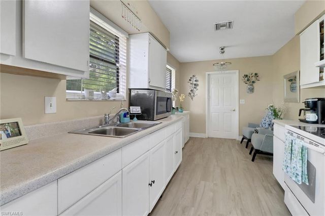 9104 King RD W, Fort Myers, FL 33967