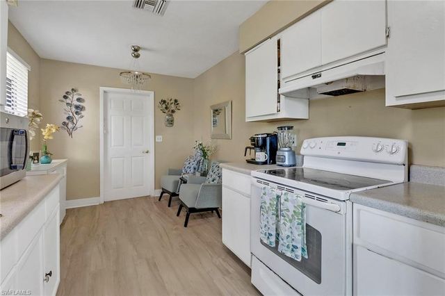 9104 King RD W, Fort Myers, FL 33967