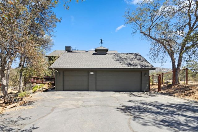 30030 Horseshoe Drive, Coarsegold, CA 93614