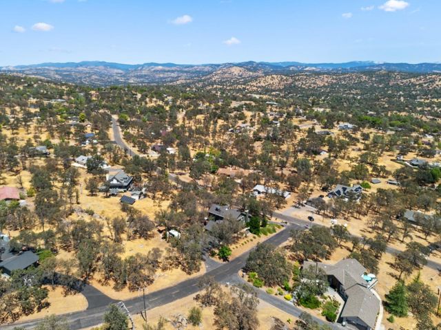 30030 Horseshoe Drive, Coarsegold, CA 93614