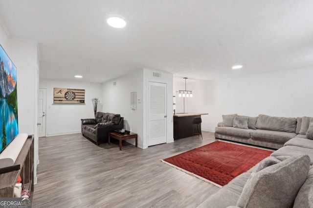 5211 Glenridge Drive, Atlanta, GA 30342