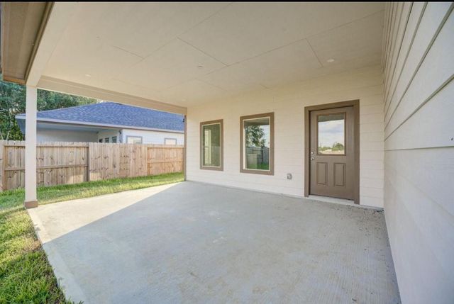 874 Road 5203, Cleveland, TX 77327