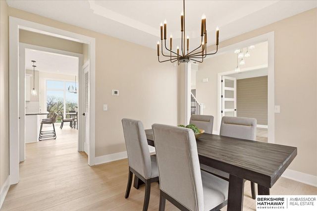 917 Killarney Drive, Papillion, NE 68046