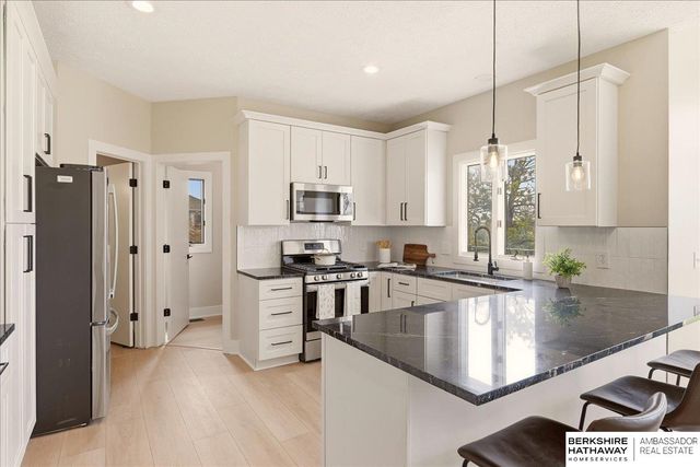 917 Killarney Drive, Papillion, NE 68046