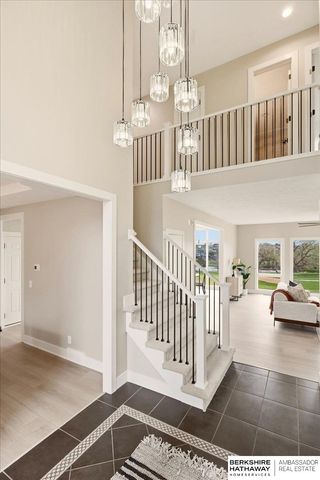 917 Killarney Drive, Papillion, NE 68046
