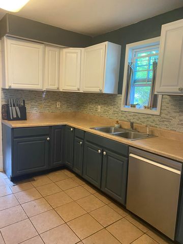1611 8th ST SE, Roanoke, VA 24013