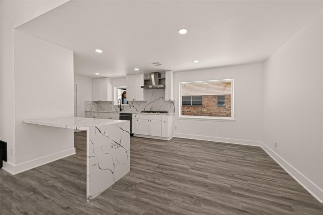 9519 Moorberry Lane, Houston, TX 77080