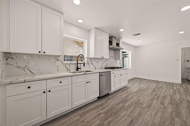 9519 Moorberry Lane, Houston, TX 77080