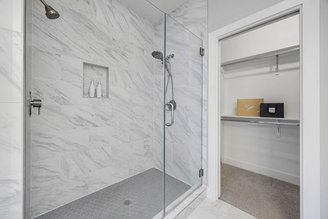 114 E 33rd Street B, Houston, TX 77018